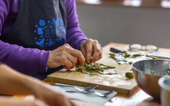 Athènes : Visite du marché alimentaire et cours de cuisine avec vin